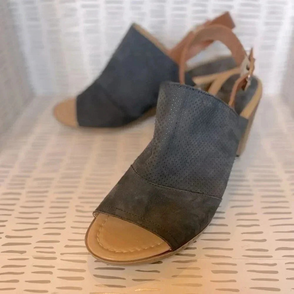 Sophia Milano Navy Suede Sandals Open Toe Slingback Made‎ In Italy size 9.5 - Picture 1 of 7